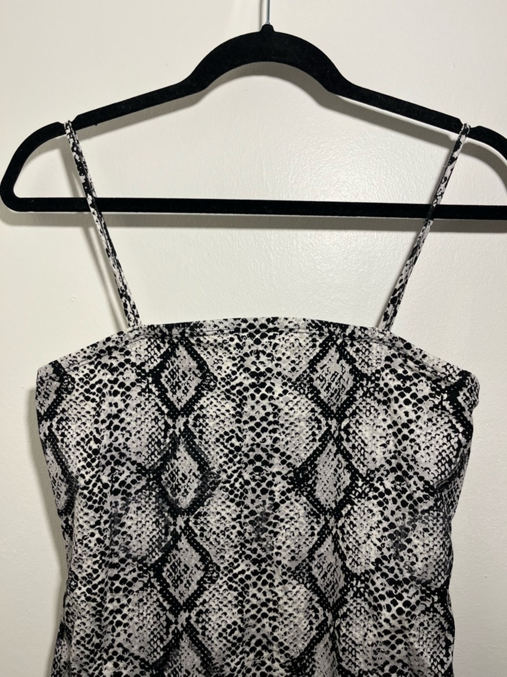 Garage Snakeskin-Print Bodycon Dress - Picture 5 of 9